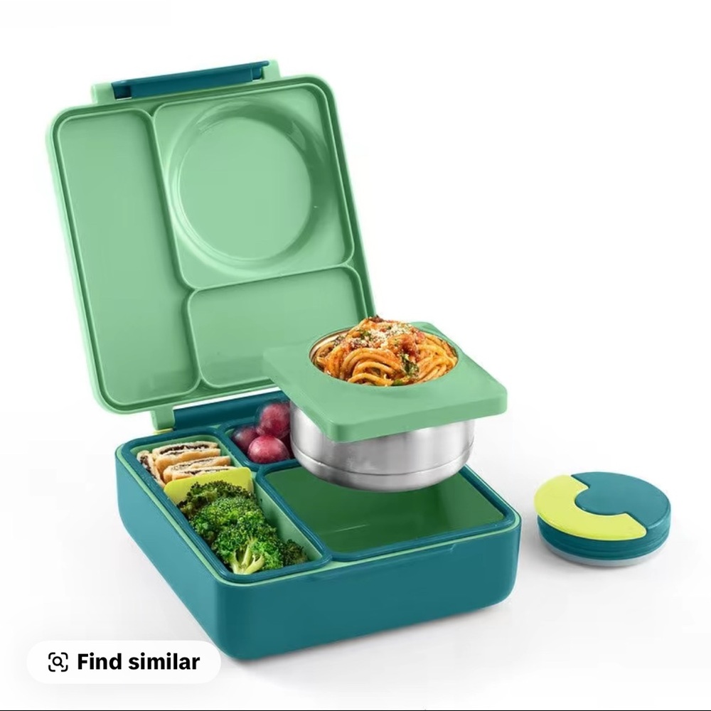 ❌SOLD❌Kids OMIE lunch box